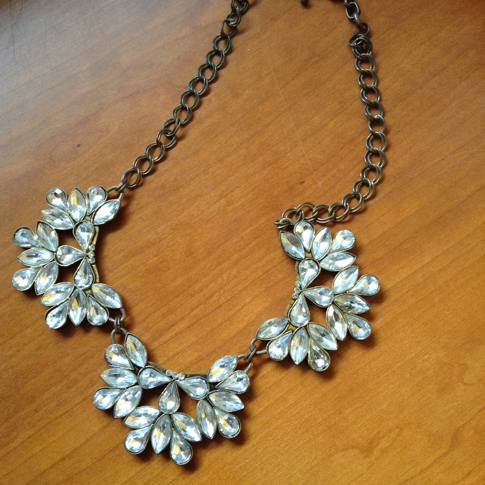 Statement collar necklace